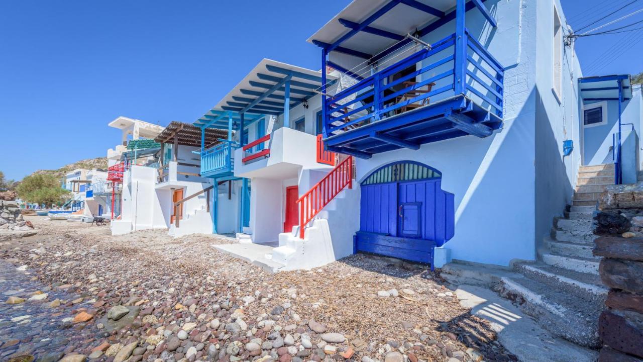 Blue Traditional Boathouse In Klima Klima  Exterior foto